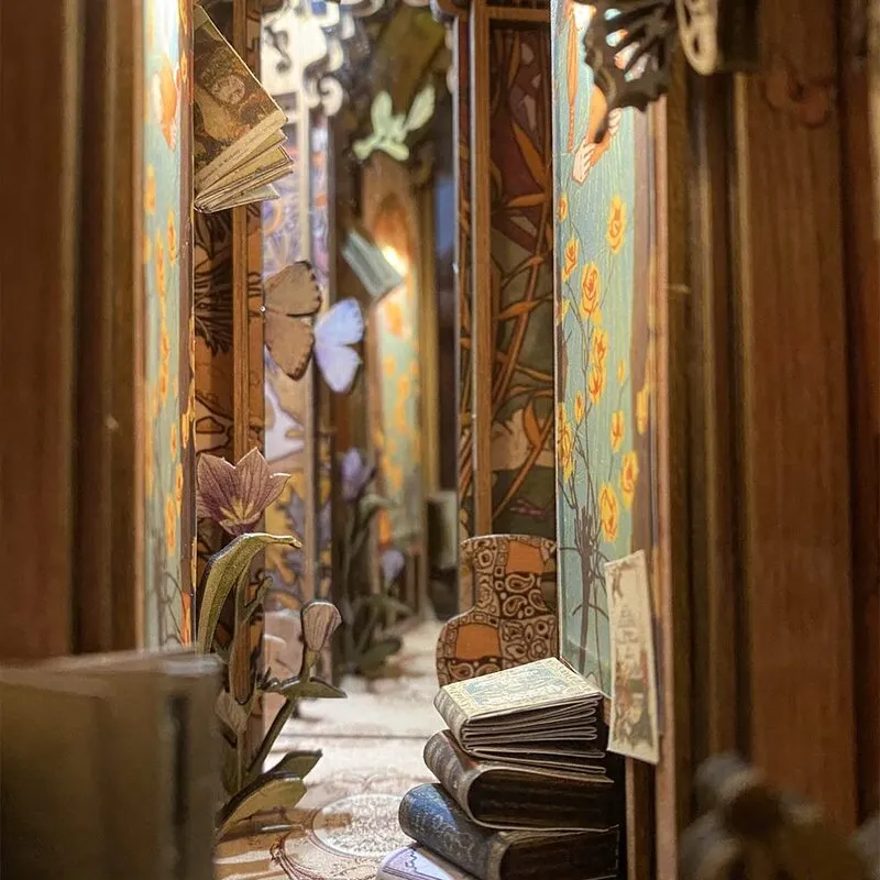 Booknook - Butterfly of the Unknow Lands - Image 9